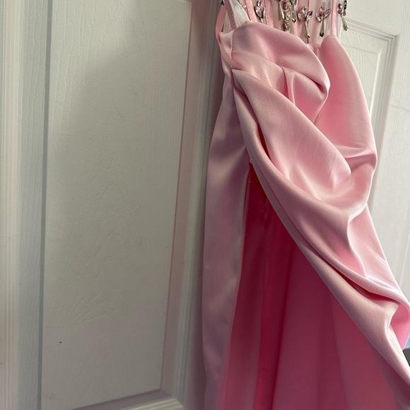 Custom made from Dona Matoshi - Picture 4 of 6